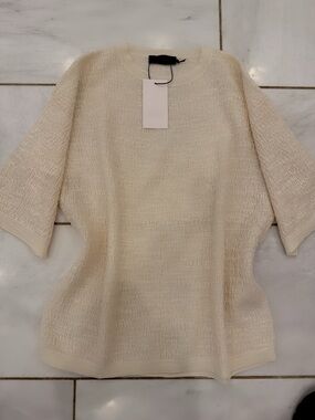 Zara Cream Short-Sleeve Crew Sweater